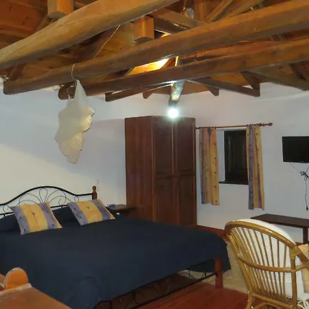 別荘 Trianda Filia & Courtyard Agios Lavrentios